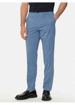 Boss Chinosy Kaiton 50505392 Niebieski Slim Fit ze sklepu MODIVO w kategorii Spodnie męskie - zdjęcie 181145454