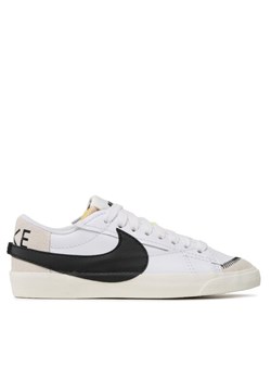 Nike Sneakersy Blazer Low '77 Jumbo DN2158 101 Biały ze sklepu MODIVO w kategorii Buty sportowe męskie - zdjęcie 181145563
