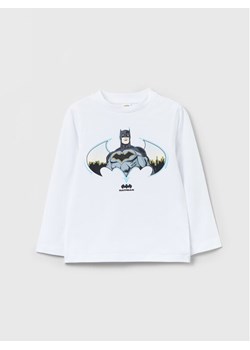 OVS Bluzka BATMAN 1599091 Biały Regular Fit ze sklepu MODIVO w kategorii T-shirty chłopięce - zdjęcie 181145592