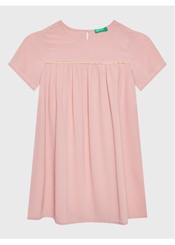 United Colors Of Benetton Sukienka elegancka 493VCV00U Różowy Regular Fit ze sklepu MODIVO w kategorii Sukienki dziewczęce - zdjęcie 181146491