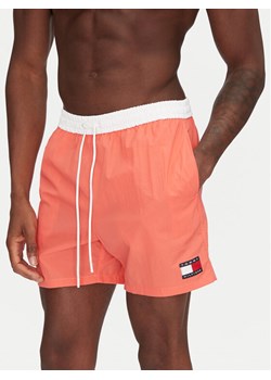 Tommy Hilfiger Szorty kąpielowe UM0UM03455 Różowy Slim Fit ze sklepu MODIVO w kategorii Kąpielówki - zdjęcie 181146640