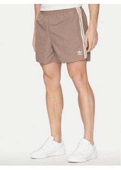 adidas Szorty sportowe adicolor Classics Sprinter JP1021 Beżowy Regular Fit ze sklepu MODIVO w kategorii Spodenki męskie - zdjęcie 181146771