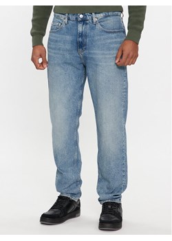 Calvin Klein Jeans Jeansy Regular Taper J30J324556 Niebieski Regular Fit ze sklepu MODIVO w kategorii Jeansy męskie - zdjęcie 181148342