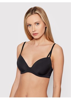 Calvin Klein Underwear Biustonosz push-up 000QF6016E Czarny ze sklepu MODIVO w kategorii Biustonosze - zdjęcie 181148390