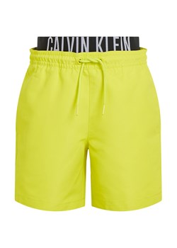 Calvin Klein Swimwear Szorty kąpielowe KV0KV00054 Żółty Regular Fit ze sklepu MODIVO w kategorii Kąpielówki chłopięce - zdjęcie 181148490