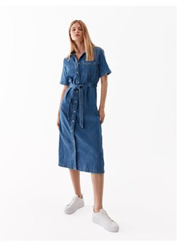 ONLY Sukienka jeansowa 15283308 Niebieski Loose Fit ze sklepu MODIVO w kategorii Sukienki - zdjęcie 181149821