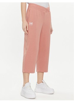 Under Armour Spodnie dresowe Ua Rival Terry Crop Wide Leg 1382737-696 Różowy Loose Fit ze sklepu MODIVO w kategorii Spodnie damskie - zdjęcie 181150581