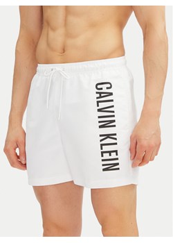 Calvin Klein Swimwear Szorty kąpielowe KM0KM01092 Biały Regular Fit ze sklepu MODIVO w kategorii Kąpielówki - zdjęcie 181151314