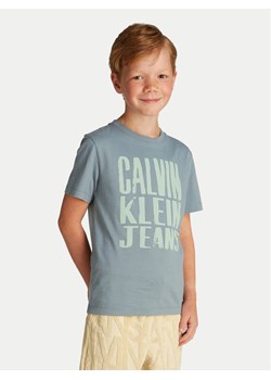Calvin Klein Jeans T-Shirt Slogan Graphic IB0IB02459 Niebieski Regular Fit ze sklepu MODIVO w kategorii T-shirty chłopięce - zdjęcie 181152372