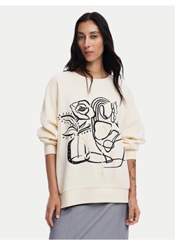 Desigual Bluza Patch 24WWSK06 Écru Oversize ze sklepu MODIVO w kategorii Bluzy damskie - zdjęcie 181152473