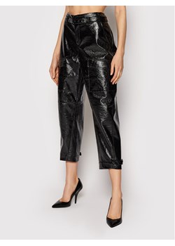 Ted Baker Spodnie z imitacji skóry Vinala 256835 Czarny Cropped Fit ze sklepu MODIVO w kategorii Spodnie damskie - zdjęcie 181153003