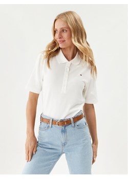 Tommy Hilfiger Polo 1985 WW0WW37820 Écru Regular Fit ze sklepu MODIVO w kategorii Bluzki damskie - zdjęcie 181153362