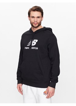New Balance Bluza MT31537 Czarny Relaxed Fit ze sklepu MODIVO w kategorii Bluzy męskie - zdjęcie 181154031