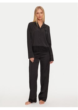 Guess Piżama O4BX02 WEFC2 Czarny Regular Fit ze sklepu MODIVO w kategorii Piżamy damskie - zdjęcie 181154663
