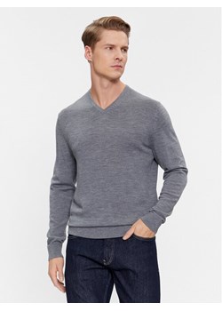 Calvin Klein Sweter K10K110423 Szary Slim Fit ze sklepu MODIVO w kategorii Swetry męskie - zdjęcie 181154723