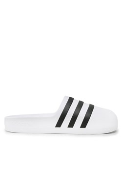 adidas Klapki adifom adilette HQ7219 Biały ze sklepu MODIVO w kategorii Klapki męskie - zdjęcie 181154970