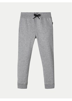 NAME IT Spodnie dresowe Bru Noos 13153665 Szary Regular Fit ze sklepu MODIVO w kategorii Spodnie i półśpiochy - zdjęcie 181156091