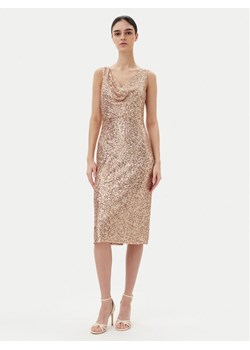 Rinascimento Sukienka koktajlowa CFC0123778003 Złoty Regular Fit ze sklepu MODIVO w kategorii Sukienki - zdjęcie 181156260