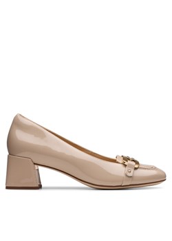 Clarks Czółenka Nyta45 Court 26181319 Beżowy ze sklepu MODIVO w kategorii Czółenka - zdjęcie 181157332