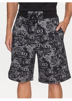 Versace Jeans Couture Szorty sportowe 74GAD3B0 Czarny Regular Fit ze sklepu MODIVO w kategorii Spodenki męskie - zdjęcie 181157421