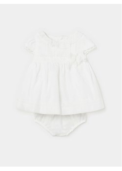 Mayoral Sukienka elegancka 1821 Biały Regular Fit ze sklepu MODIVO w kategorii Ubranka do chrztu - zdjęcie 181157550
