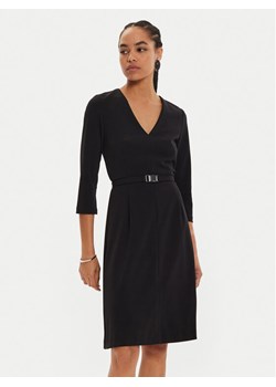 Calvin Klein Sukienka koktajlowa K20K207471 Czarny Regular Fit - id: 0000304084041 - marki Calvin Klein - 181158273 Calvin Klein Sukienka koktajlowa K20K207471 Czarny Regular Fit ze sklepu MODIVO w kategorii Sukienki - zdjęcie 181158273