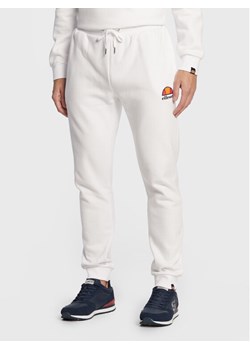 Ellesse Spodnie dresowe Ovest SHS01763 Biały Regular Fit ze sklepu MODIVO w kategorii Spodnie męskie - zdjęcie 181158801