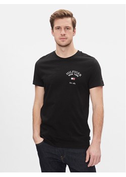 Tommy Hilfiger T-Shirt Arch Varsity Tee MW0MW33689 Czarny Regular Fit ze sklepu MODIVO w kategorii T-shirty męskie - zdjęcie 181159013
