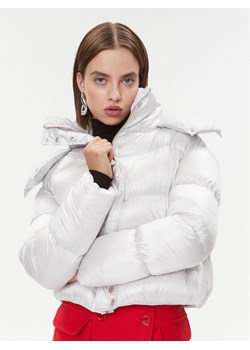 Patrizia Pepe Kurtka puchowa 2O0050/A9M0-W356 Biały Regular Fit ze sklepu MODIVO w kategorii Kurtki damskie - zdjęcie 181159820