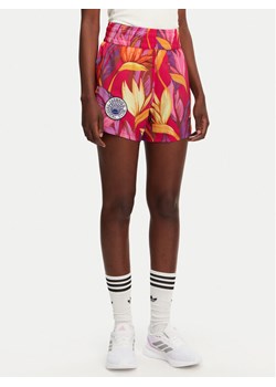 adidas Szorty sportowe FARM Rio Pacer JD6279 Różowy Loose Fit ze sklepu MODIVO w kategorii Szorty - zdjęcie 181159940