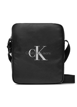 Calvin Klein Jeans Saszetka Monogram Soft Reporter 22 K50K511503 Czarny ze sklepu MODIVO w kategorii Torby męskie - zdjęcie 181160000