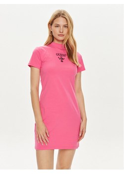 Guess Sukienka codzienna V4YK02 KCDH1 Różowy Regular Fit ze sklepu MODIVO w kategorii Sukienki - zdjęcie 181160093