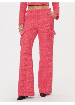 Patrizia Pepe Spodnie materiałowe 8P0601/A376-F592 Różowy Flare Fit - id: 0000303403003 - marki Patrizia Pepe - 181160761 Patrizia Pepe Spodnie materiałowe 8P0601/A376-F592 Różowy Flare Fit ze sklepu MODIVO w kategorii Spodnie damskie - zdjęcie 181160761