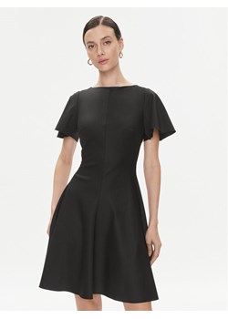 Trussardi Sukienka codzienna 56D00771 Czarny Regular Fit ze sklepu MODIVO w kategorii Sukienki - zdjęcie 181160794