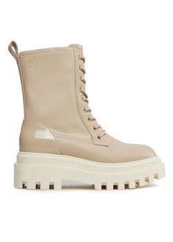 Calvin Klein Jeans Trapery Chunky Laceup Lth Mg Sat YW0YW01285 Beżowy ze sklepu MODIVO w kategorii Workery damskie - zdjęcie 181161813
