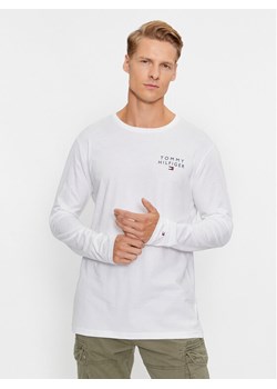 Tommy Hilfiger Longsleeve UM0UM02984 Biały Regular Fit ze sklepu MODIVO w kategorii T-shirty męskie - zdjęcie 181162321