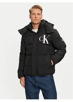 Calvin Klein Jeans Kurtka zimowa J30J326104 Czarny Regular Fit ze sklepu MODIVO w kategorii Kurtki męskie - zdjęcie 181162432