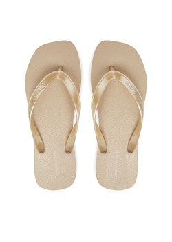 Calvin Klein Jeans Japonki Thong+ Tpu Metallic YW0YW01720 Beżowy ze sklepu MODIVO w kategorii Klapki damskie - zdjęcie 181163591