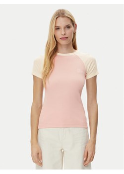 Guess T-Shirt W5GP61 KA0H1 Różowy Regular Fit ze sklepu MODIVO w kategorii Bluzki damskie - zdjęcie 181163644