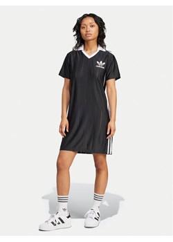 adidas Sukienka codzienna adicolor 3-Stripes IX5510 Czarny Loose Fit ze sklepu MODIVO w kategorii Sukienki - zdjęcie 181164370