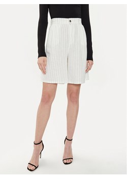 ONLY Bermudy Caro 15278792 Biały Loose Fit ze sklepu MODIVO w kategorii Szorty - zdjęcie 181164664
