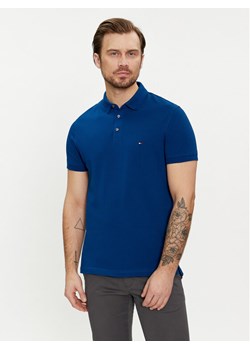 Tommy Hilfiger Polo 1985 MW0MW17771 Niebieski Slim Fit ze sklepu MODIVO w kategorii T-shirty męskie - zdjęcie 181165911