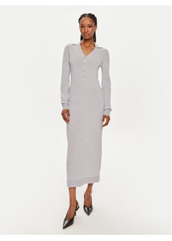 Calvin Klein Sukienka dzianinowa K20K207219 Szary Slim Fit ze sklepu MODIVO w kategorii Sukienki - zdjęcie 181166383