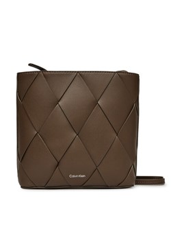 Calvin Klein Torebka Ck Woven Square Crossbody K60K612991 Brązowy ze sklepu MODIVO w kategorii Listonoszki - zdjęcie 181166811