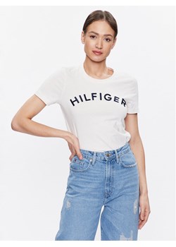Tommy Hilfiger T-Shirt WW0WW37864 Écru Regular Fit ze sklepu MODIVO w kategorii Bluzki damskie - zdjęcie 181166850
