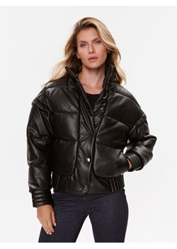 Guess Kurtka puchowa Ivana W3BL12 WFSP0 Czarny Regular Fit ze sklepu MODIVO w kategorii Kurtki damskie - zdjęcie 181167352
