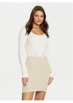 Guess Sukienka dzianinowa W5RK12 Z3KX0 Écru Bodycon Fit ze sklepu MODIVO w kategorii Sukienki - zdjęcie 181167762
