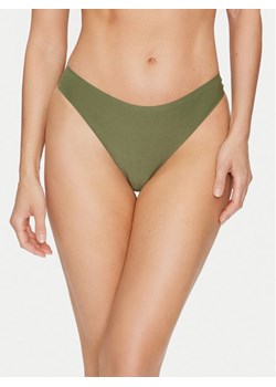 Chantelle Stringi Soft Stretch C26490 Zielony ze sklepu MODIVO w kategorii Majtki damskie - zdjęcie 181168020