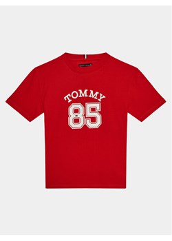 Tommy Hilfiger T-Shirt Mesh Varsity Tee S/S KB0KB08683 Czerwony Regular Fit ze sklepu MODIVO w kategorii T-shirty chłopięce - zdjęcie 181168144