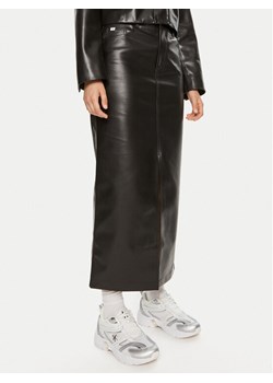Calvin Klein Jeans Spódnica z imitacji skóry J20J223547 Czarny Regular Fit ze sklepu MODIVO w kategorii Spódnice - zdjęcie 181168922